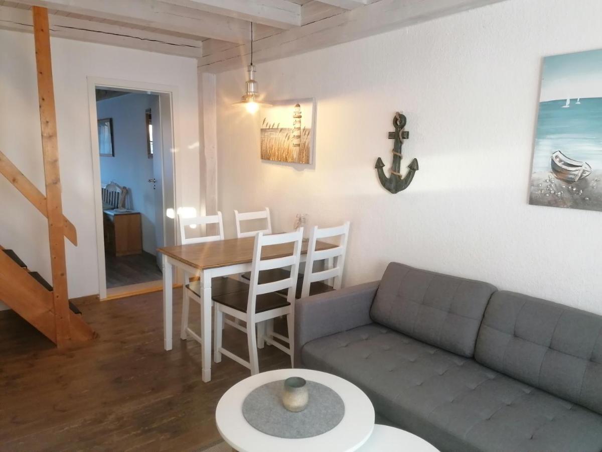Boddenhus Auf Ruegen - Ferienwohnungen Und Pension Rappin Exterior photo