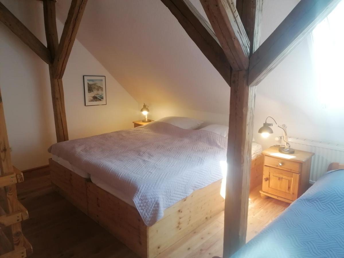 Boddenhus Auf Ruegen - Ferienwohnungen Und Pension Rappin Exterior photo