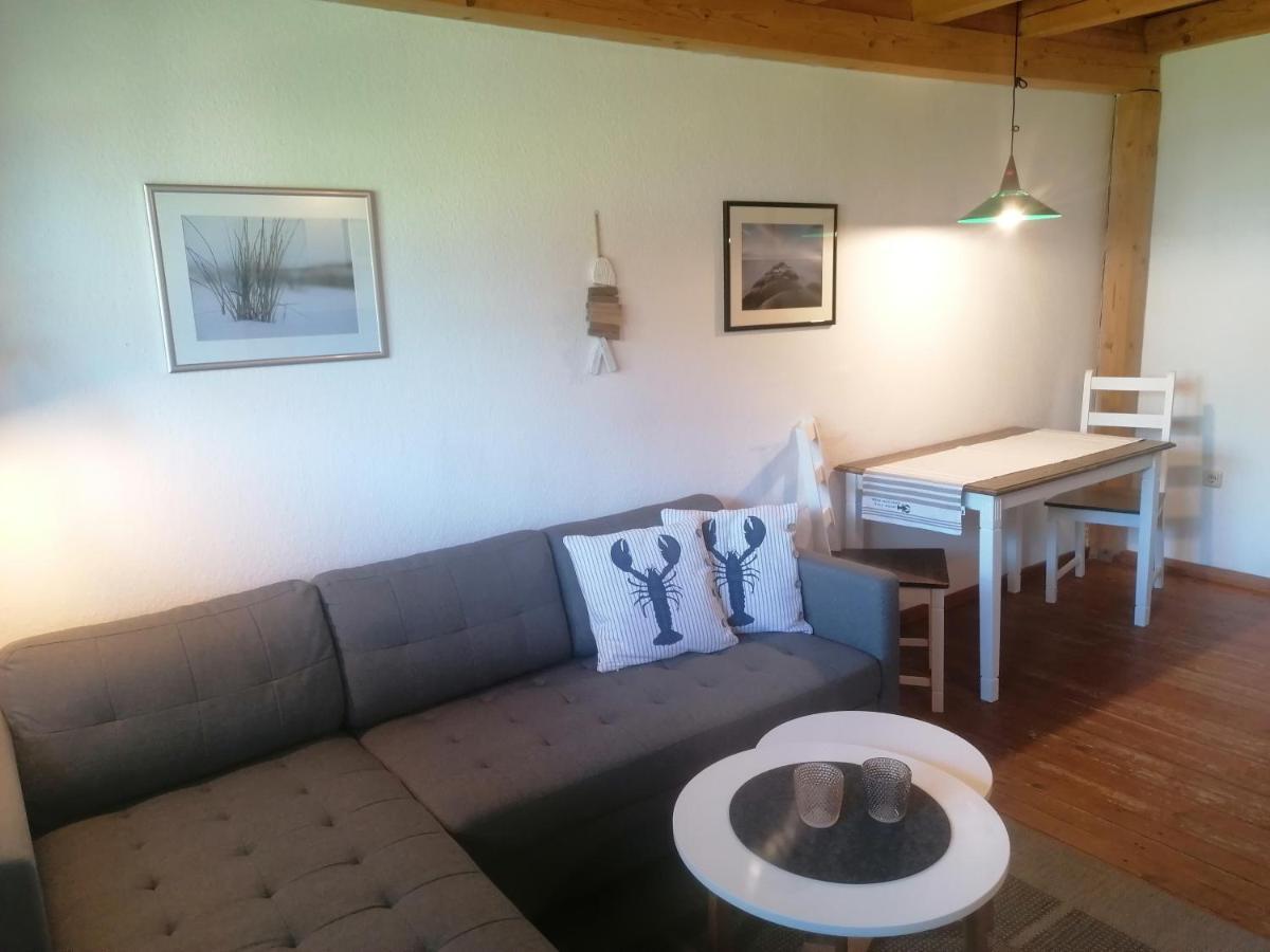 Boddenhus Auf Ruegen - Ferienwohnungen Und Pension Rappin Exterior photo