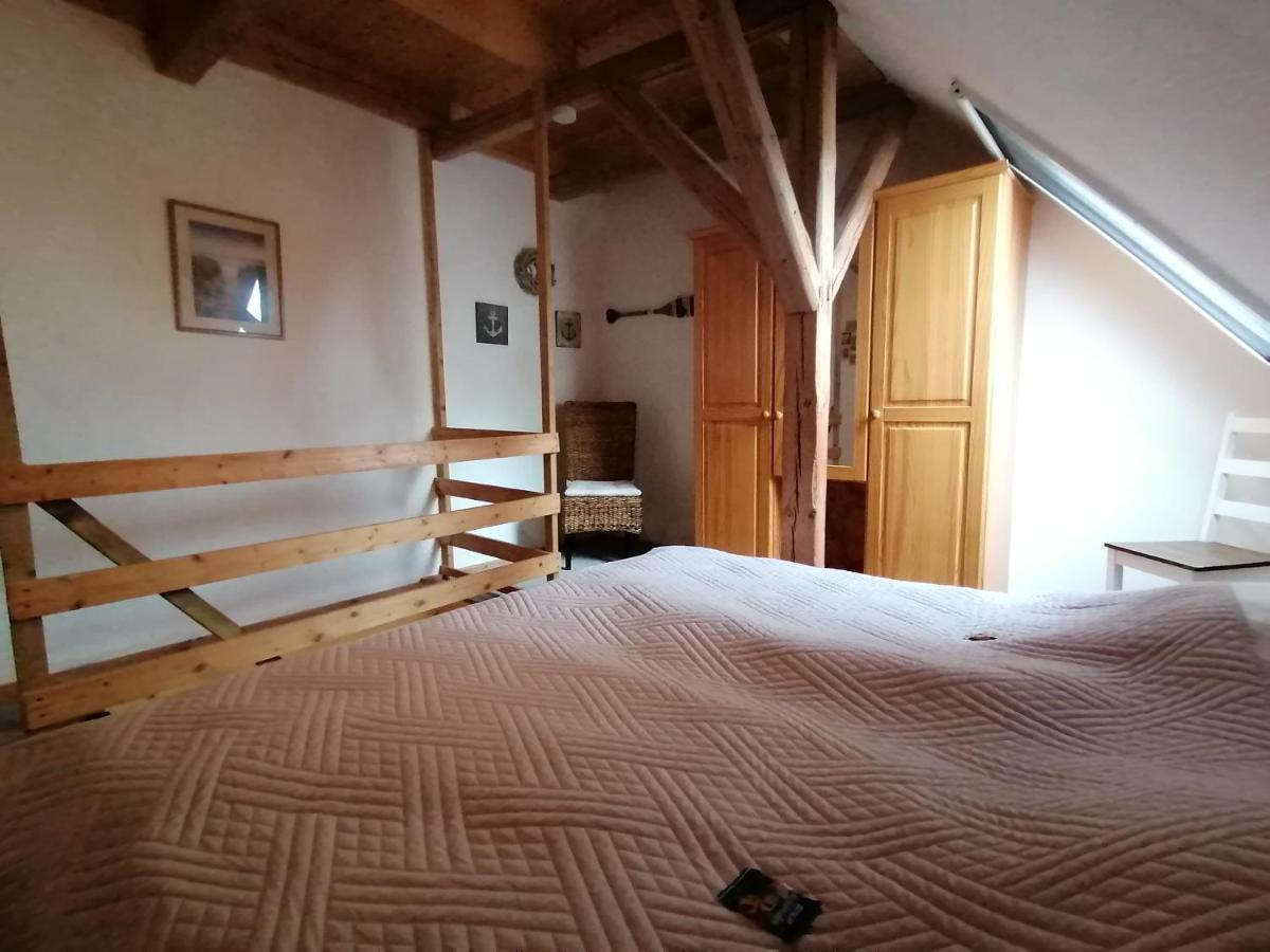 Boddenhus Auf Ruegen - Ferienwohnungen Und Pension Rappin Exterior photo