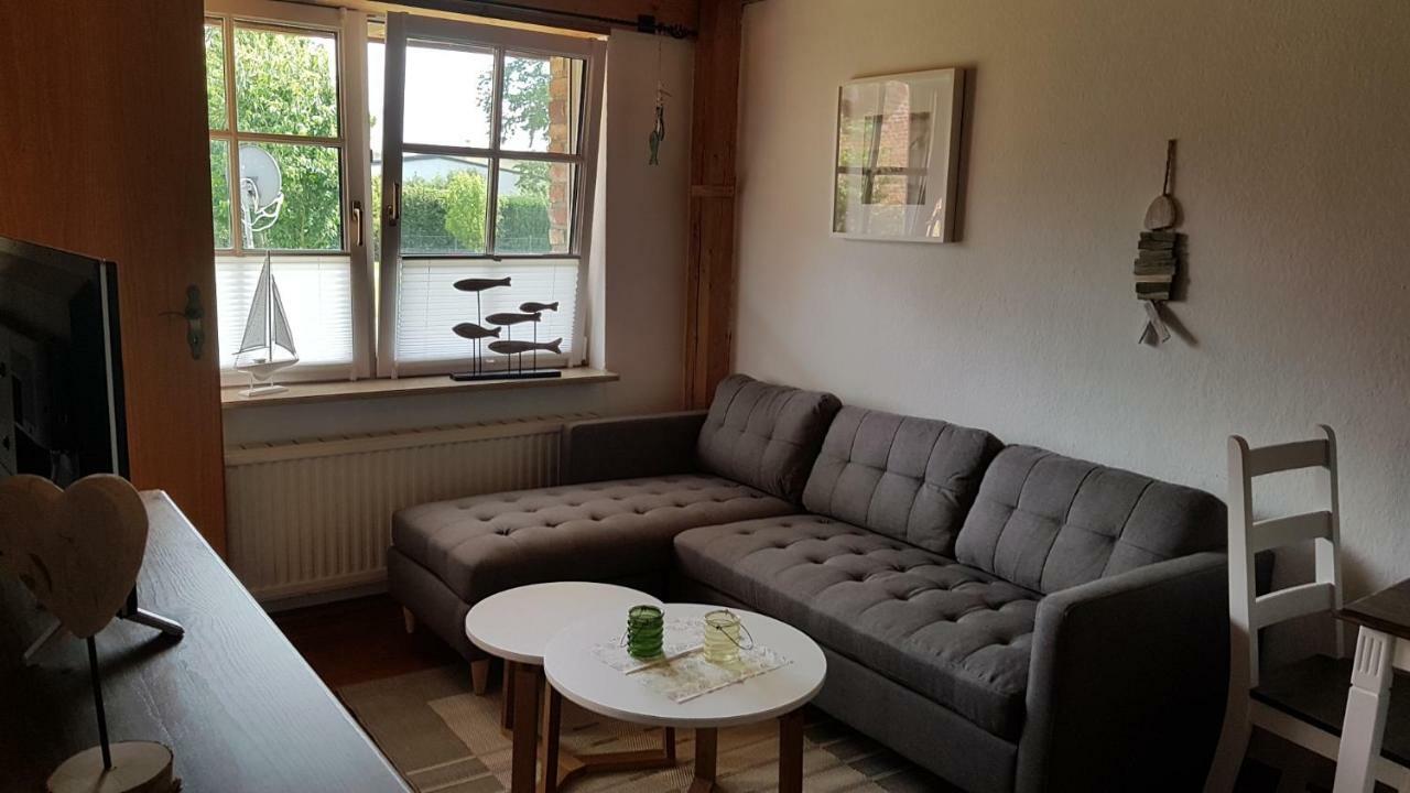 Boddenhus Auf Ruegen - Ferienwohnungen Und Pension Rappin Exterior photo